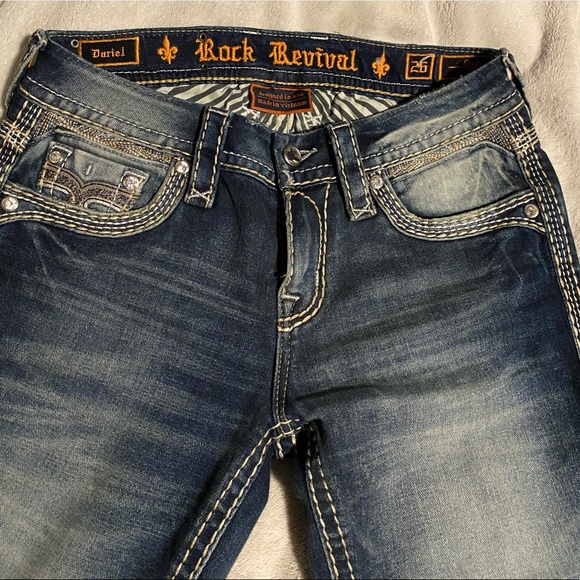 Rock Revival Skinny Jeans - Picture 4 of 5